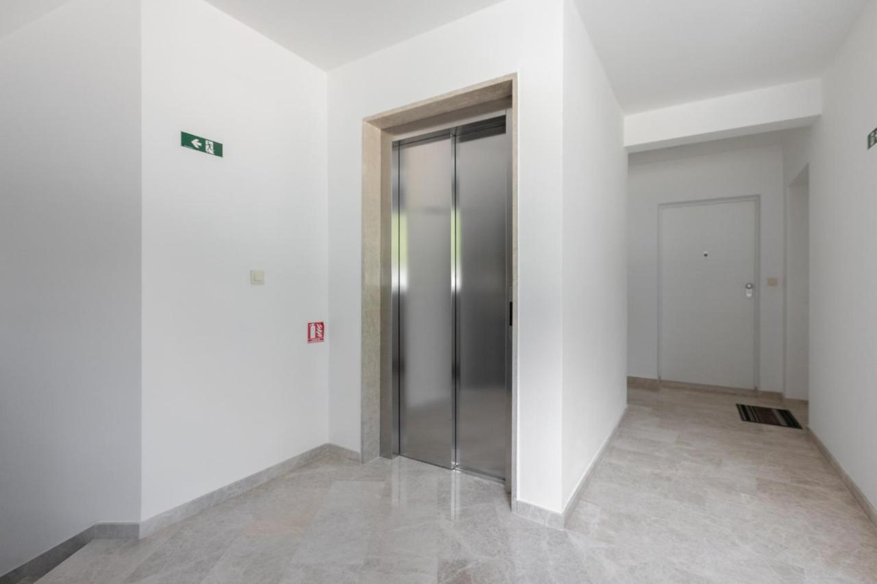 Silver Sea Apartment Makarska Exterior photo
