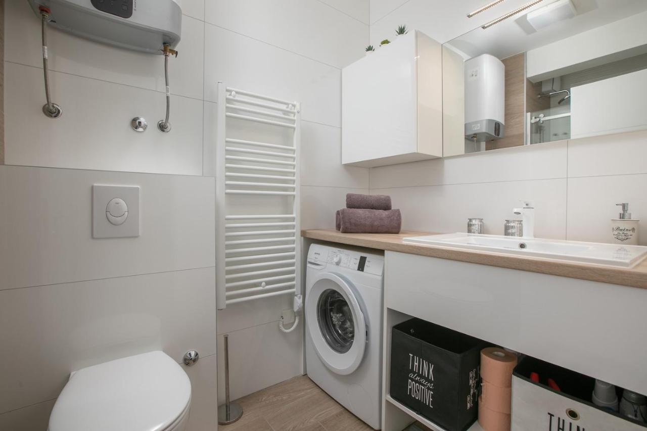 Silver Sea Apartment Makarska Exterior photo